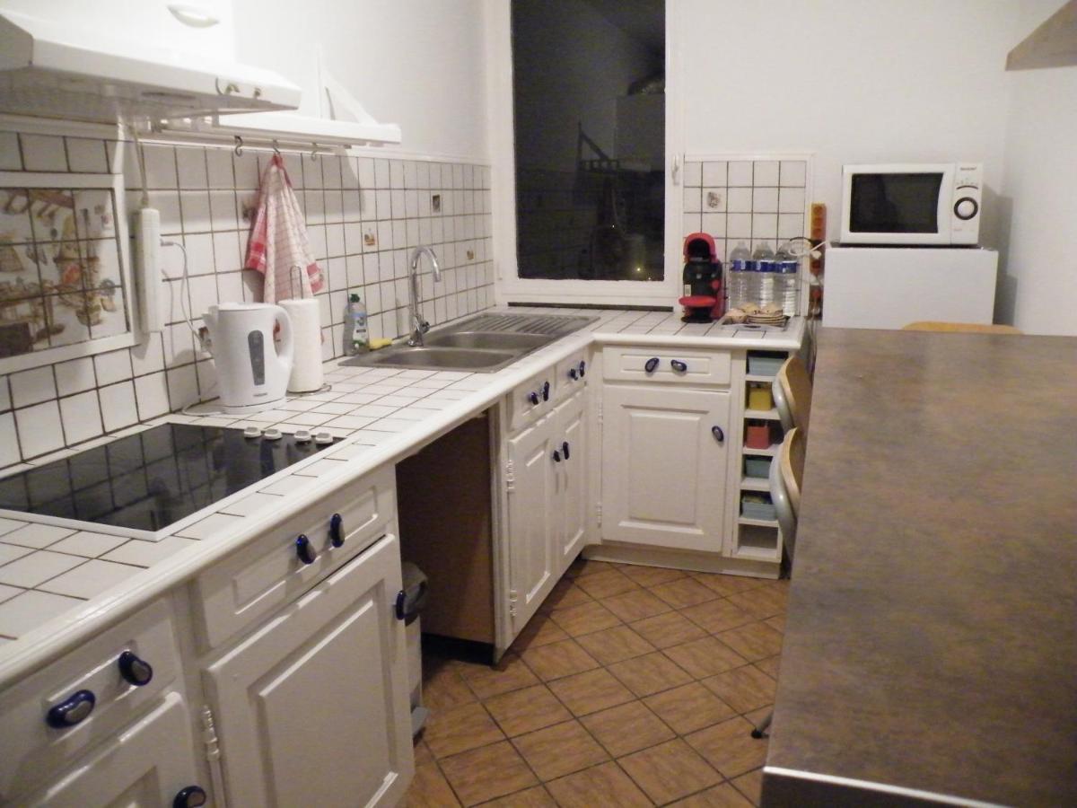 Appartement F3 -Plaisir Moins Cher - Jusqu'A 8Personnes ル・メー・シュル・セーヌ エクステリア 写真